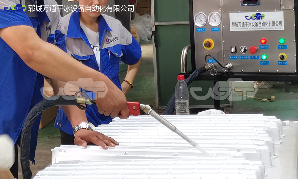 發(fā)泡劑 發(fā)泡膠怎么清理？