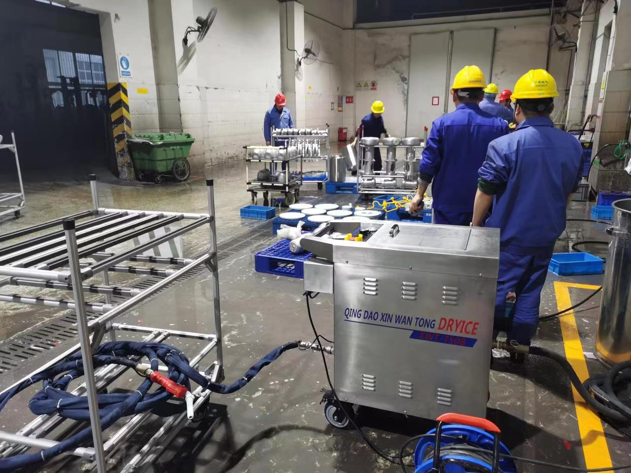 干冰清洗在手機(jī)生產(chǎn)行業(yè)去除設(shè)備油污粉塵等問題